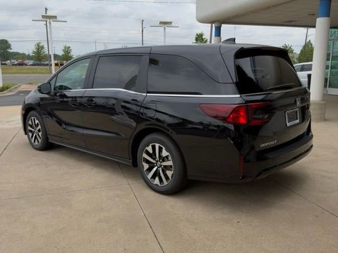 New 2026 Honda Odyssey EX-L image 3