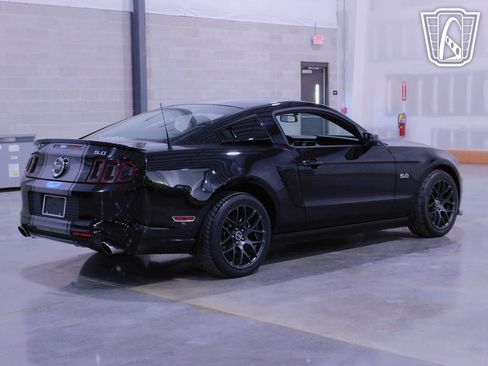 Used 2014 Ford Mustang GT w/ Equipment Group 301A image 21