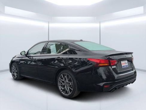 Used 2023 Nissan Altima 2.0 SR image 5