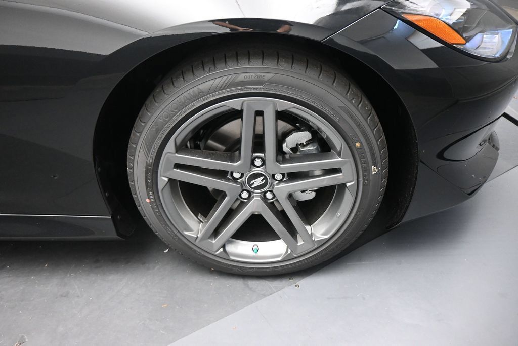 Used 2027 Nissan Z Sport RWD image 18