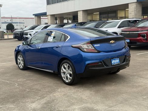Used 2017 Chevrolet Volt Premier w/ Driver Confidence II Package image 14