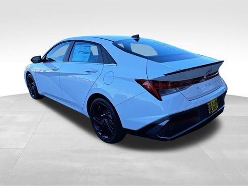 New 2026 Hyundai Elantra SEL Sport Premium FWD image 3