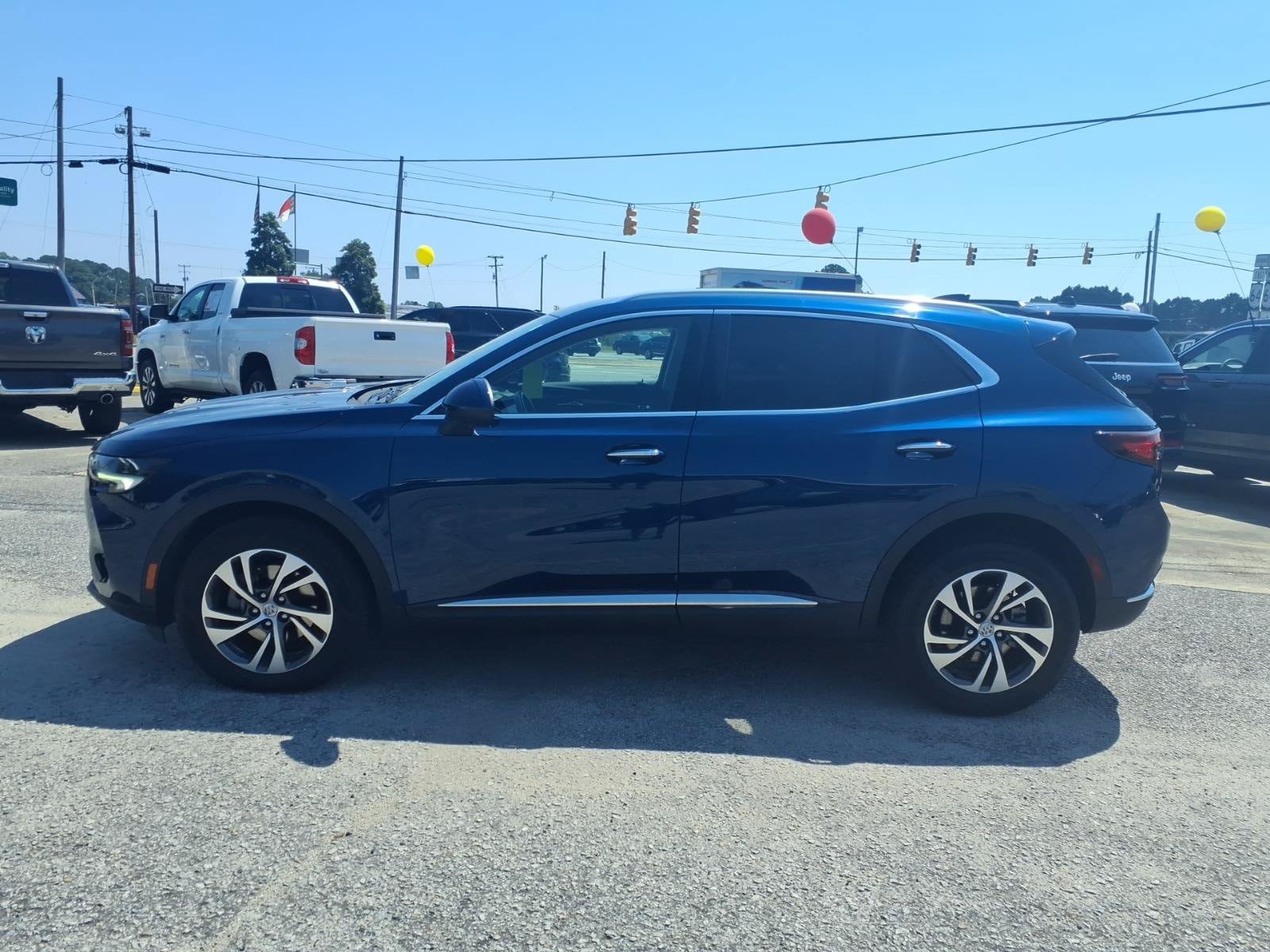 Used 2022 Buick Envision Essence w/ Technology Package I FWD image 5