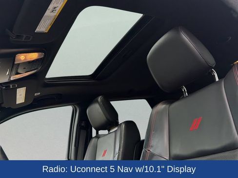 Used 2024 Dodge Durango GT RWD image 13