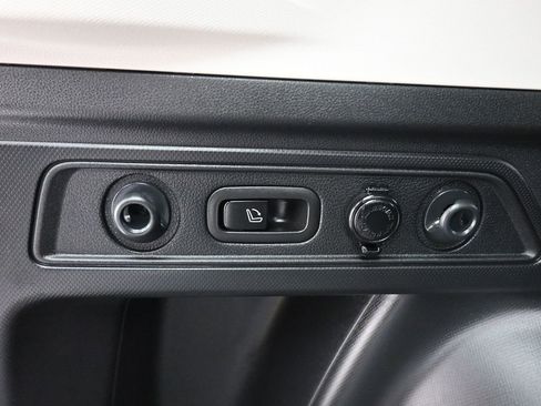 Used 2022 Subaru Forester Limited image 46