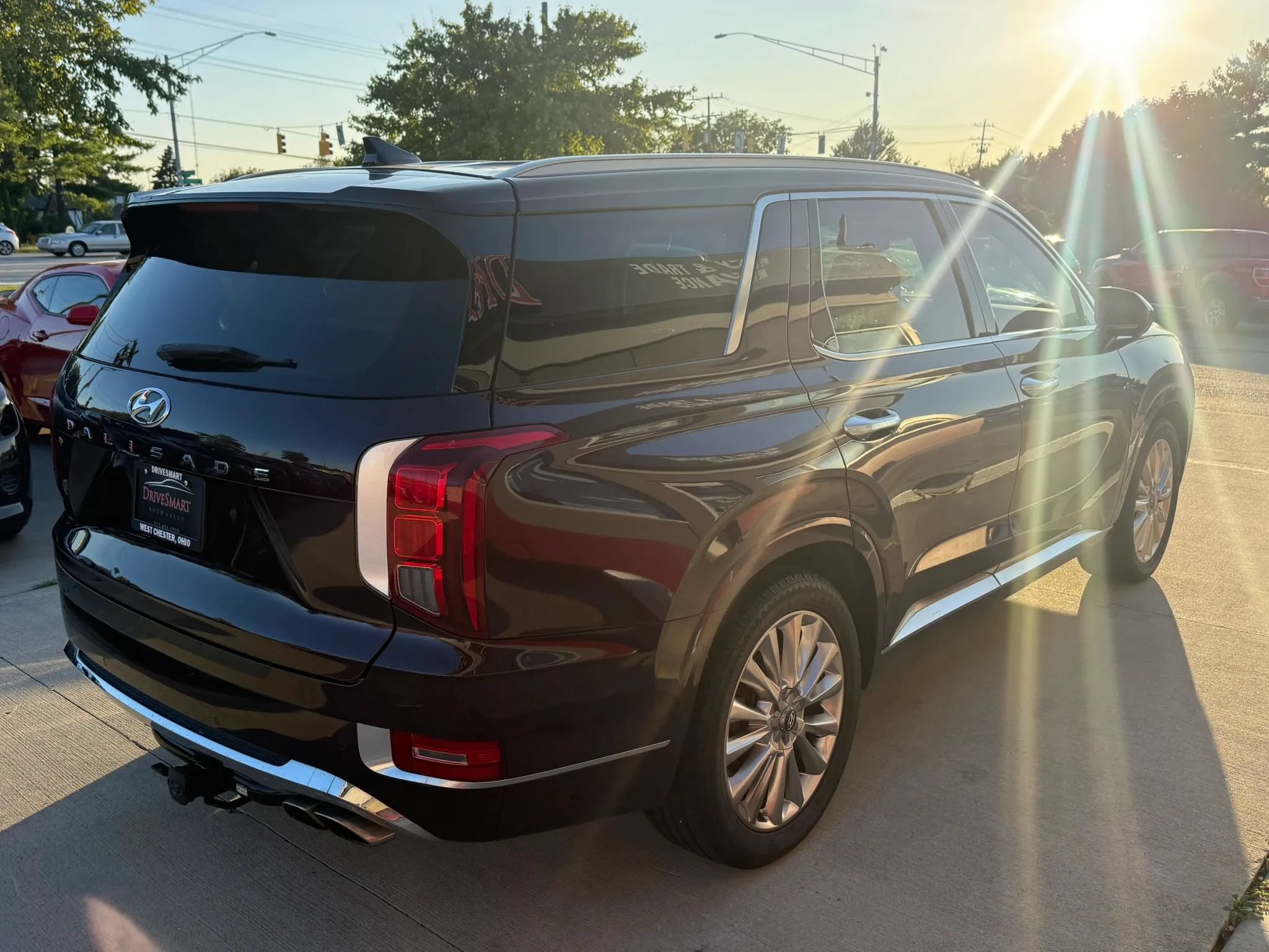 Used 2020 Hyundai Palisade Limited FWD image 3