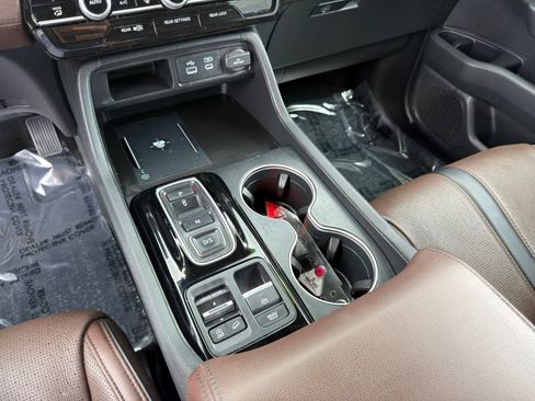 Used 2023 Honda Pilot Elite image 25