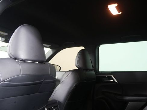 Used 2023 Mitsubishi Outlander SE Black Edition AWD/4WD image 16