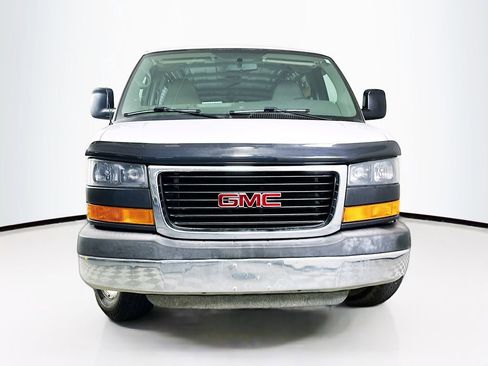 Used 2015 GMC Savana 2500 RWD image 4