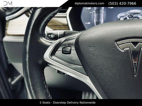 Used 2015 Tesla Model S 85 image 29