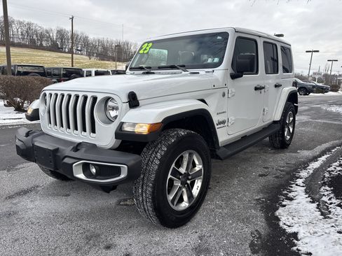 Used 2023 Jeep Wrangler Sahara w/ Cold Weather Group image 8