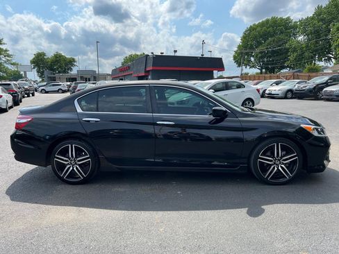 Used 2017 Honda Accord Sport Special Edition image 7