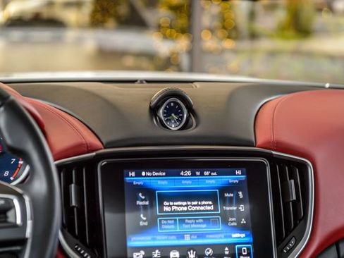 Used 2018 Maserati Ghibli image 30