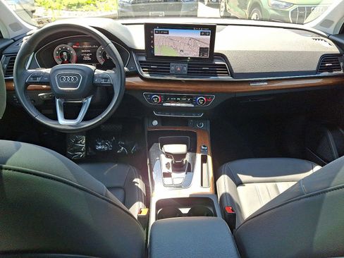 Certified 2023 Audi Q5 2.0T Premium Plus w/ Premium Plus Package AWD/4WD image 10