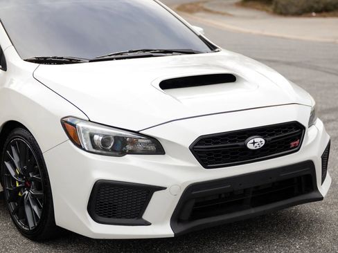 Used 2018 Subaru WRX STI Limited image 4