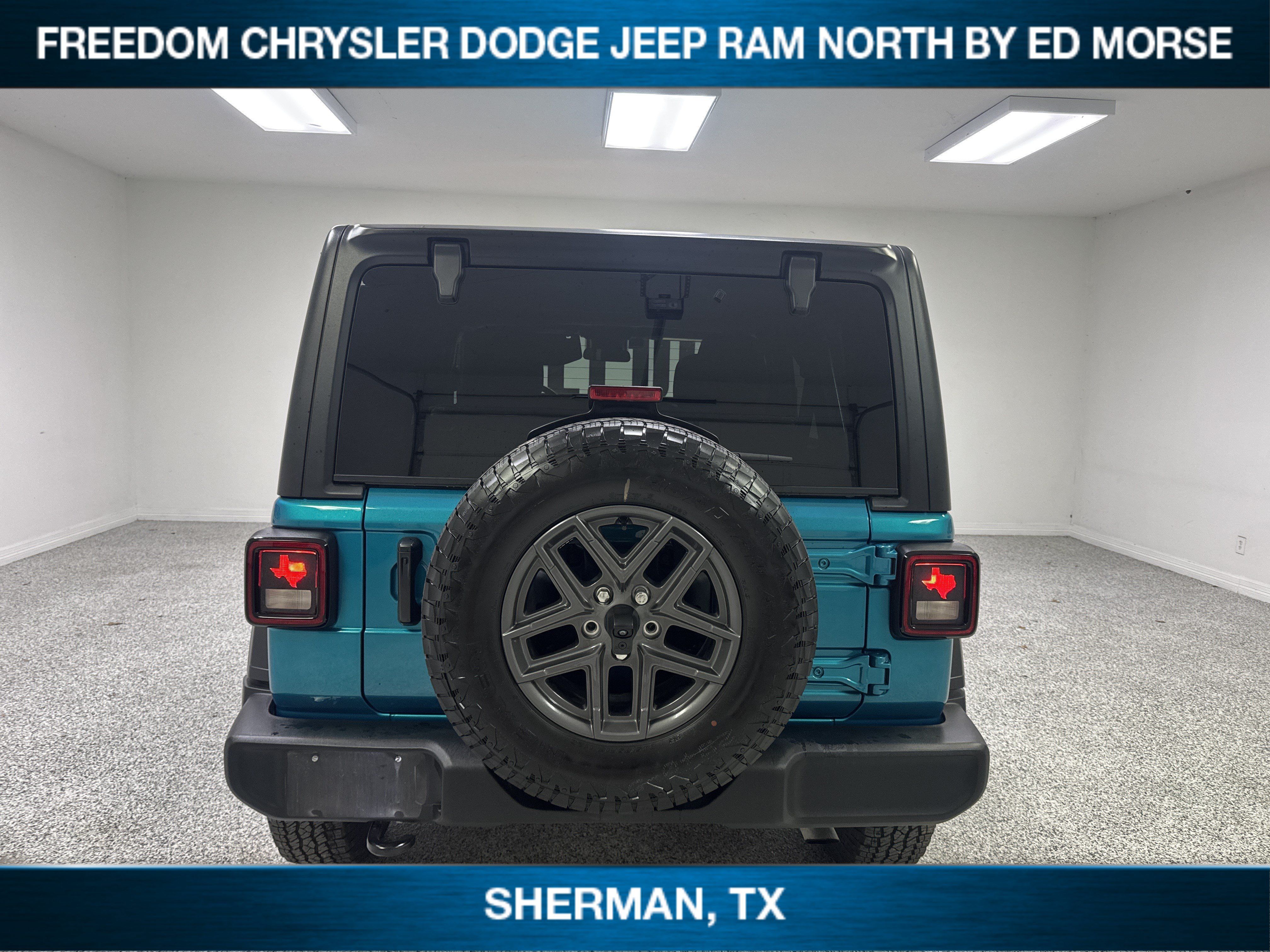 Used 2024 Jeep Wrangler Unlimited Sport AWD/4WD image 5