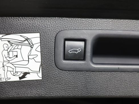 Used 2021 Toyota Highlander Platinum image 49