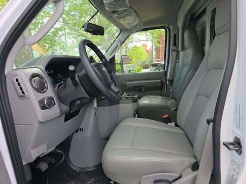 Used 2025 Ford E-350 and Econoline 350 Super Duty w/ Power Equipment Group RWD image 7