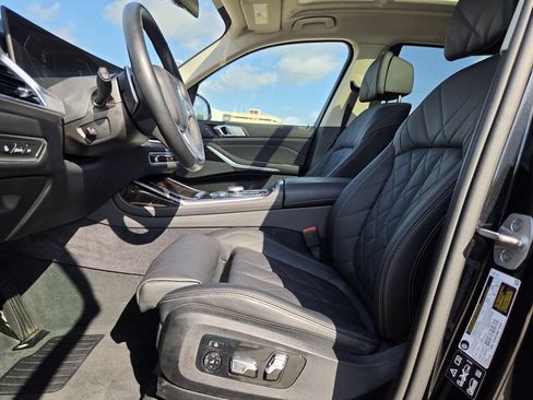 Used 2026 BMW X7 xDrive40i AWD/4WD image 27