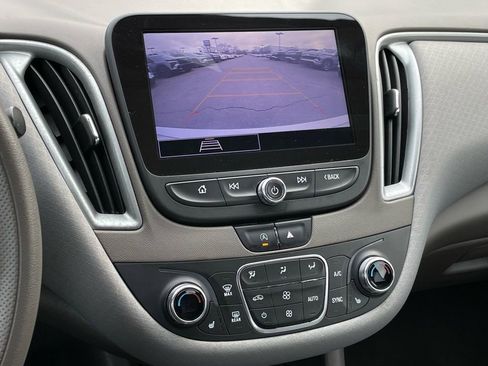 Used 2022 Chevrolet Malibu LT image 17