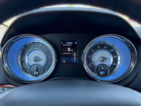 Used 2014 Chrysler 300 RWD image 46