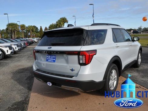 New 2026 Ford Explorer Active w/ Active Comfort Package image 5