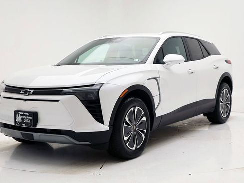 Used 2024 Chevrolet Blazer EV LT image 5