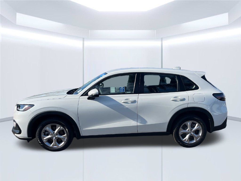 Certified 2024 Honda HR-V LX image 2