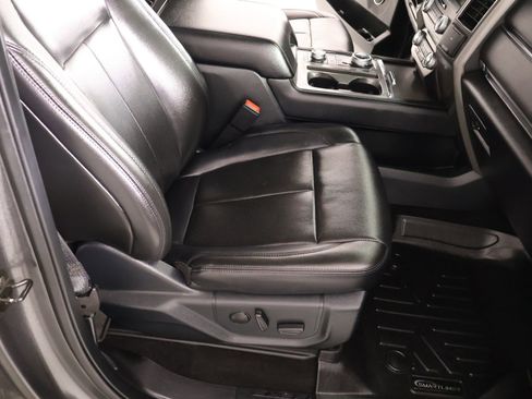 Used 2021 Ford Expedition XLT AWD/4WD image 15