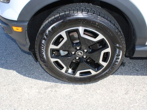 Used 2023 Ford Bronco Sport Outer Banks w/ Tech Package image 10