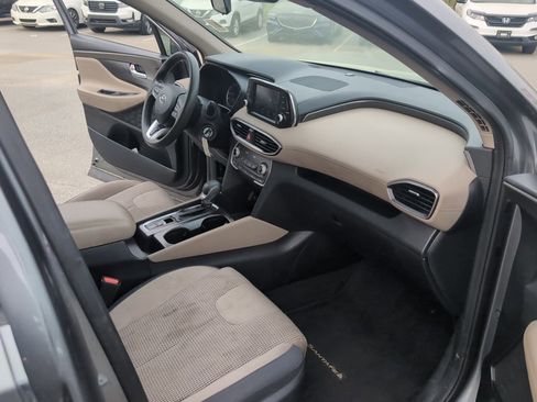 Used 2019 Hyundai Santa Fe SE image 14