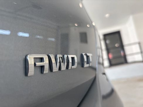 Used 2024 Chevrolet Equinox LT AWD/4WD image 30