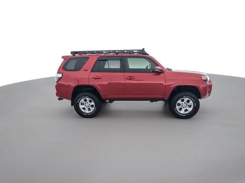 Used 2016 Toyota 4Runner SR5 Premium image 4