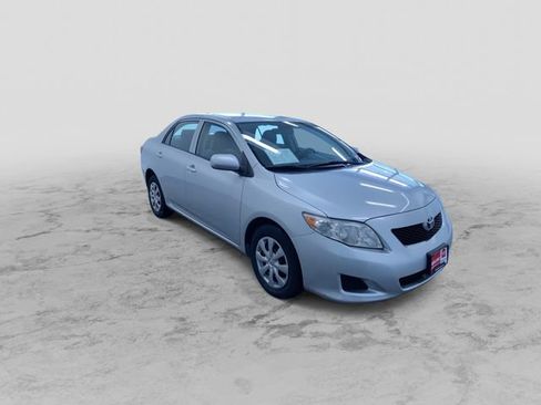 Used 2009 Toyota Corolla LE FWD image 3