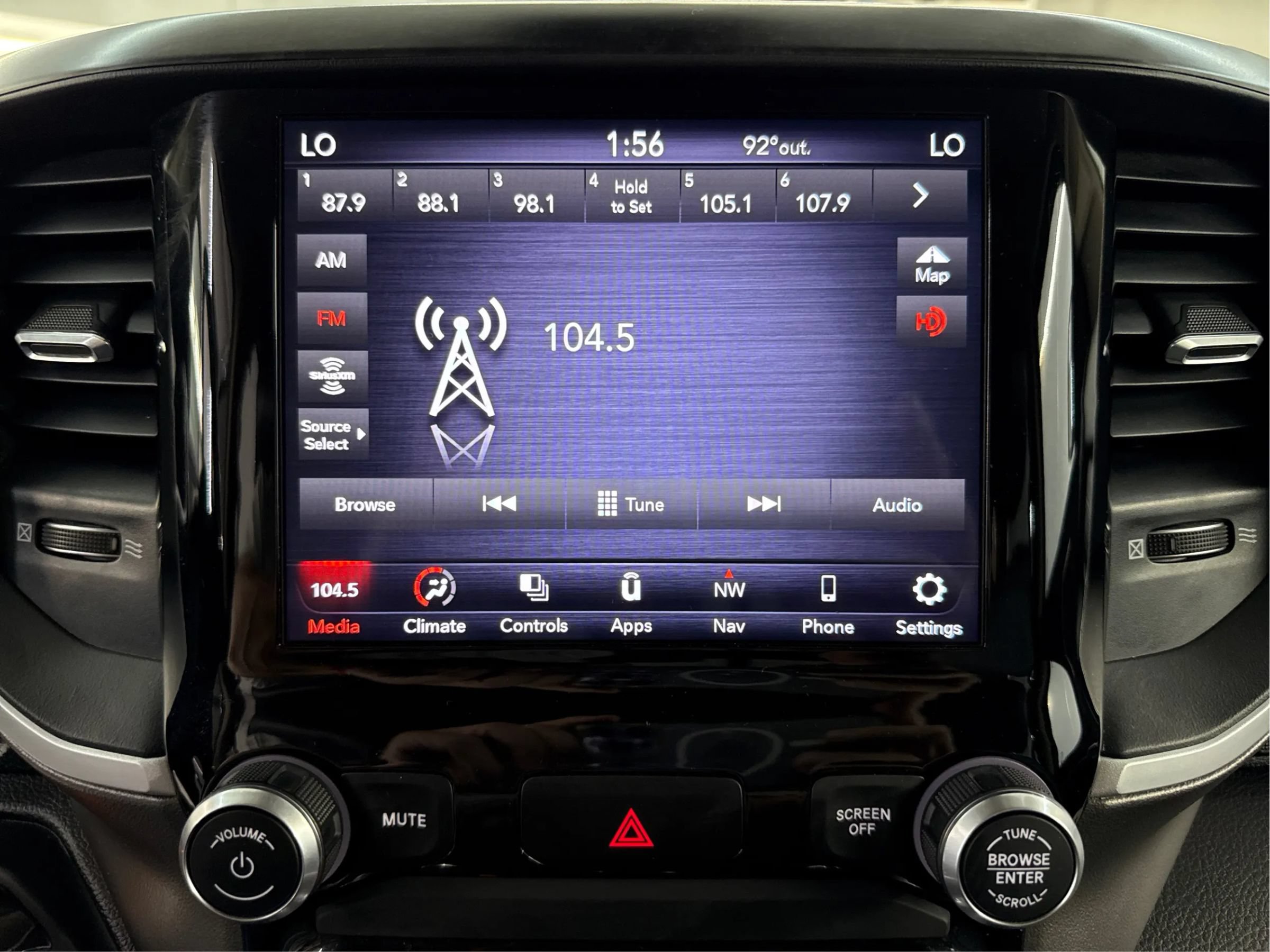 Used 2020 RAM 1500 Big Horn AWD/4WD image 19