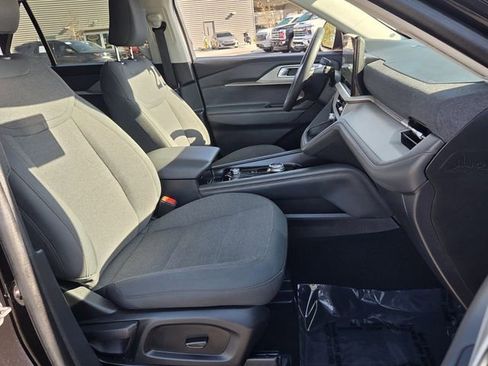 Used 2025 Ford Explorer Active RWD image 19