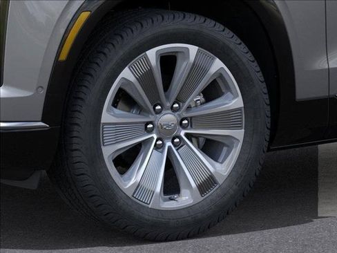 New 2026 Cadillac Vistiq Luxury w/ LPO, Floor Liner Package image 9
