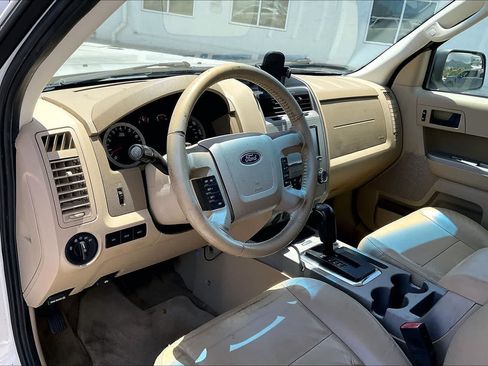 Used 2011 Ford Escape XLT w/ 203A Rapid Spec Order Code AWD/4WD image 2