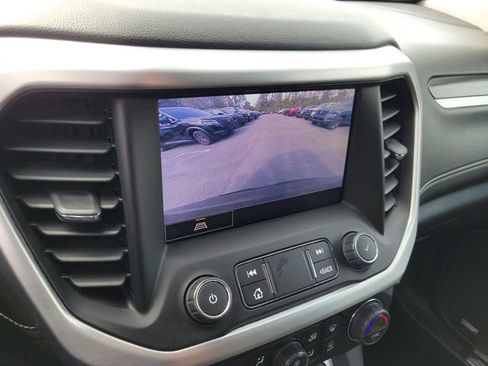 Used 2023 GMC Acadia SLT image 21