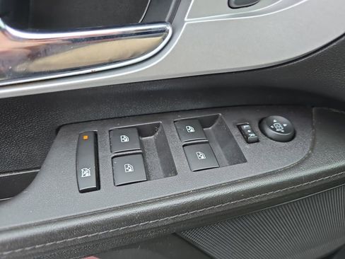 Used 2016 Chevrolet Equinox LT w/ Convenience Package FWD image 30