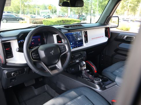 Used 2024 Ford Bronco Heritage Edition AWD/4WD image 15