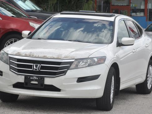 Used 2012 Honda Crosstour EX-L image 3