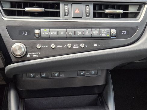 Certified 2025 Lexus ES 300h w/ Premium Package FWD image 16