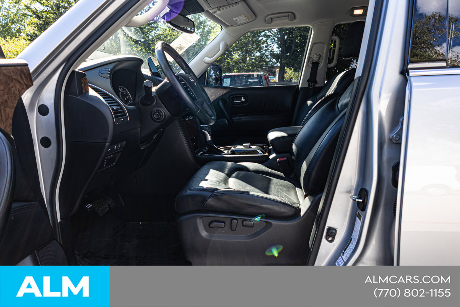 Used 2023 Nissan Armada SL w/ Captain's Chairs Package AWD/4WD image 17