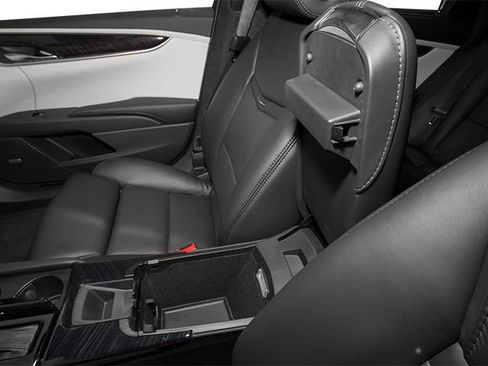 Used 2013 Cadillac XTS Luxury w/ Driver Awareness Package FWD image 18
