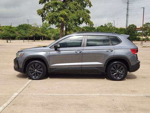 Used 2022 Volkswagen Taos S FWD image 4