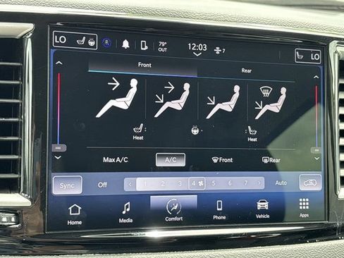 Used 2024 Chrysler Pacifica Touring-L FWD image 33