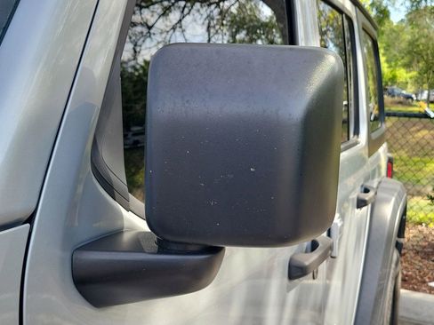 Used 2022 Jeep Wrangler Unlimited Sport AWD/4WD image 11