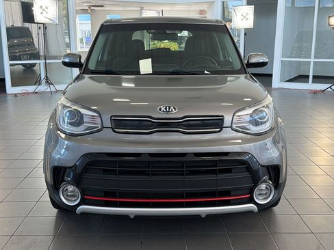 Used 2018 Kia Soul ! w/ Tech Package FWD image 6