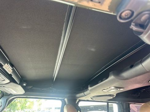 Used 2023 Jeep Wrangler Unlimited Sahara w/ Cold Weather Group image 31